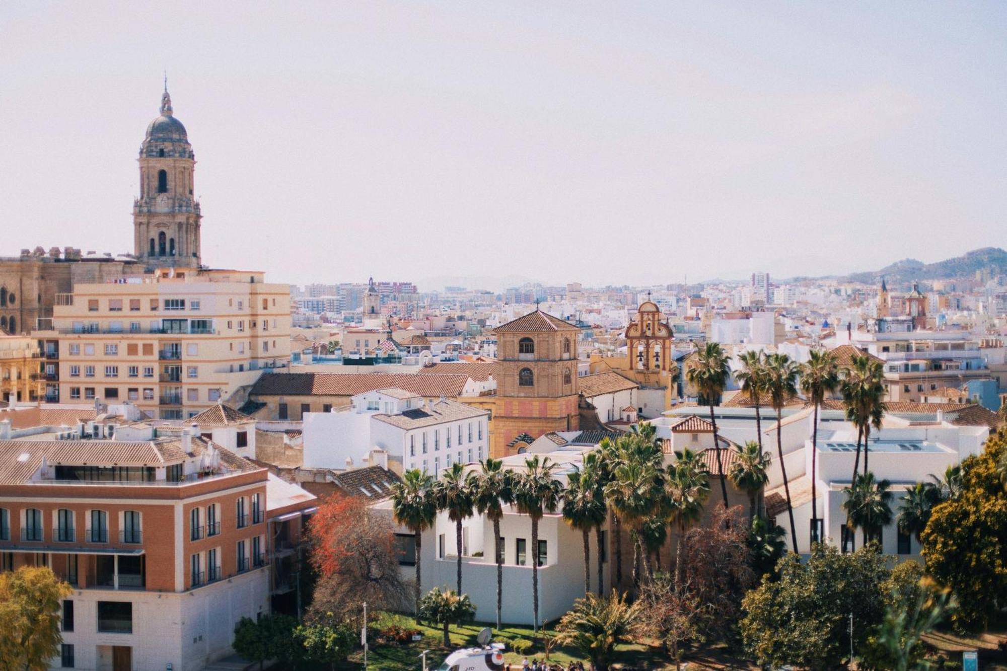 Homely Malaga Cienfuegos, Plaza De La Merced Con Vistas ภายนอก รูปภาพ